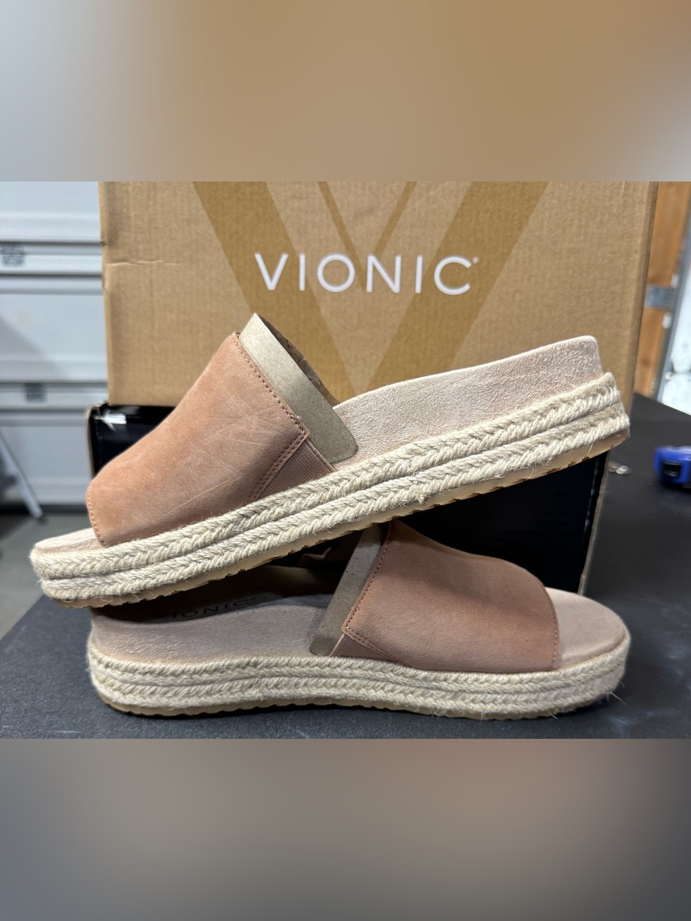 Vionic YASMINA MOCHA MOUSSE Slide Sandal 8.5 M New - Picture 2 of 9